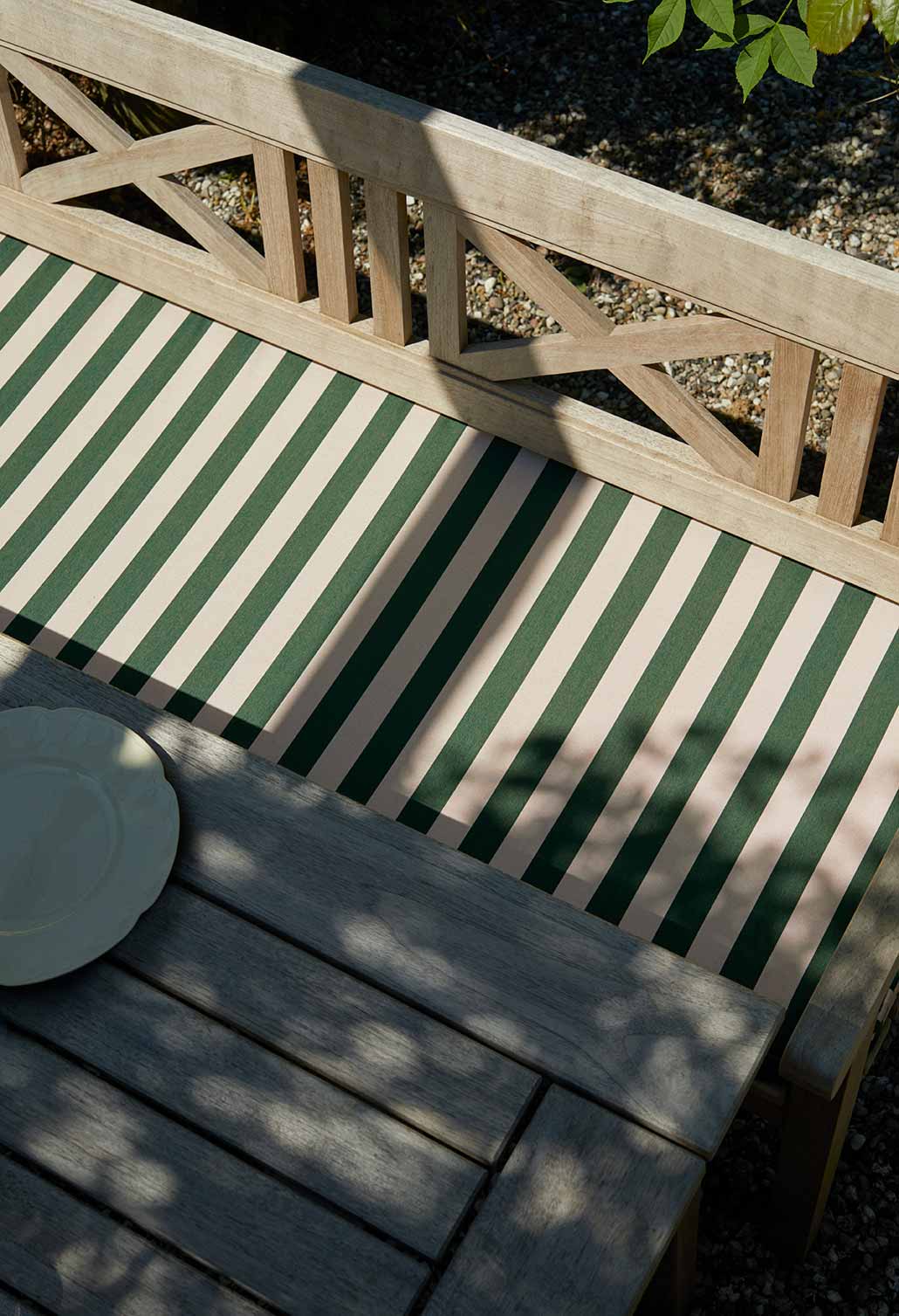 Skagerak Store -Skagerak Store Drachmann Cushion Light Apricot Green stripes 01 web c219ec8b 1223 4b7a a1b7 641aee4f637a